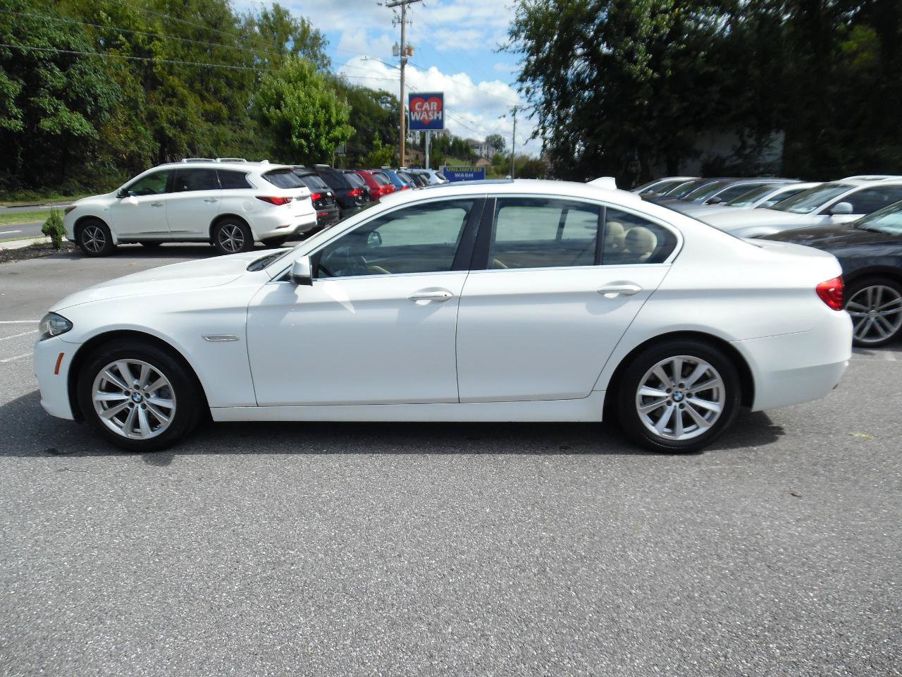 Used 2014 BMW 528i Sedan RWD image 2