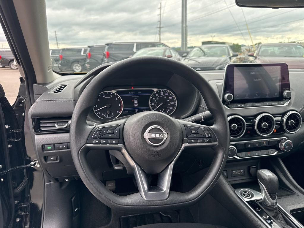 Used 2025 Nissan Sentra SV FWD image 12