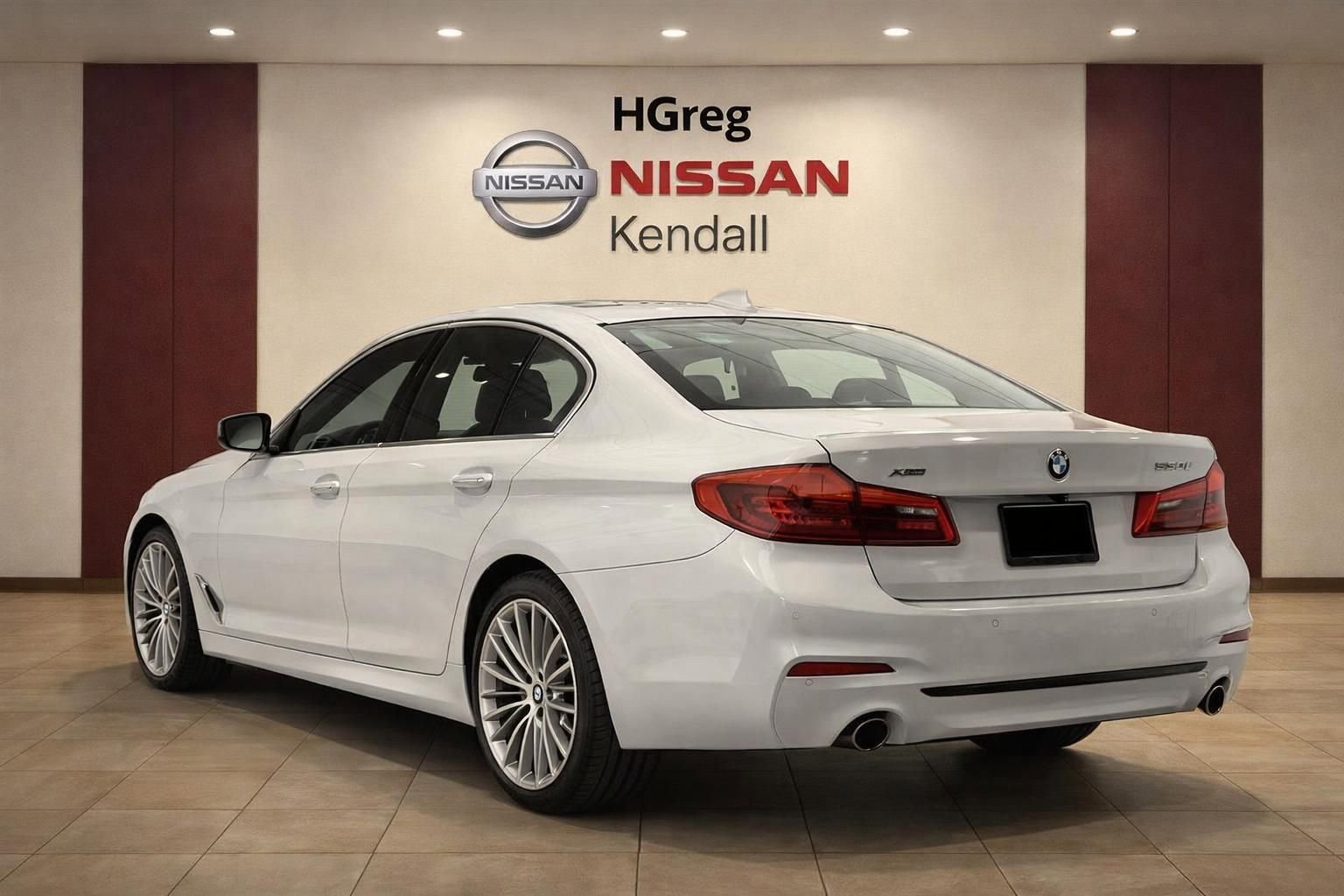 Used 2017 BMW 530i xDrive AWD/4WD image 2