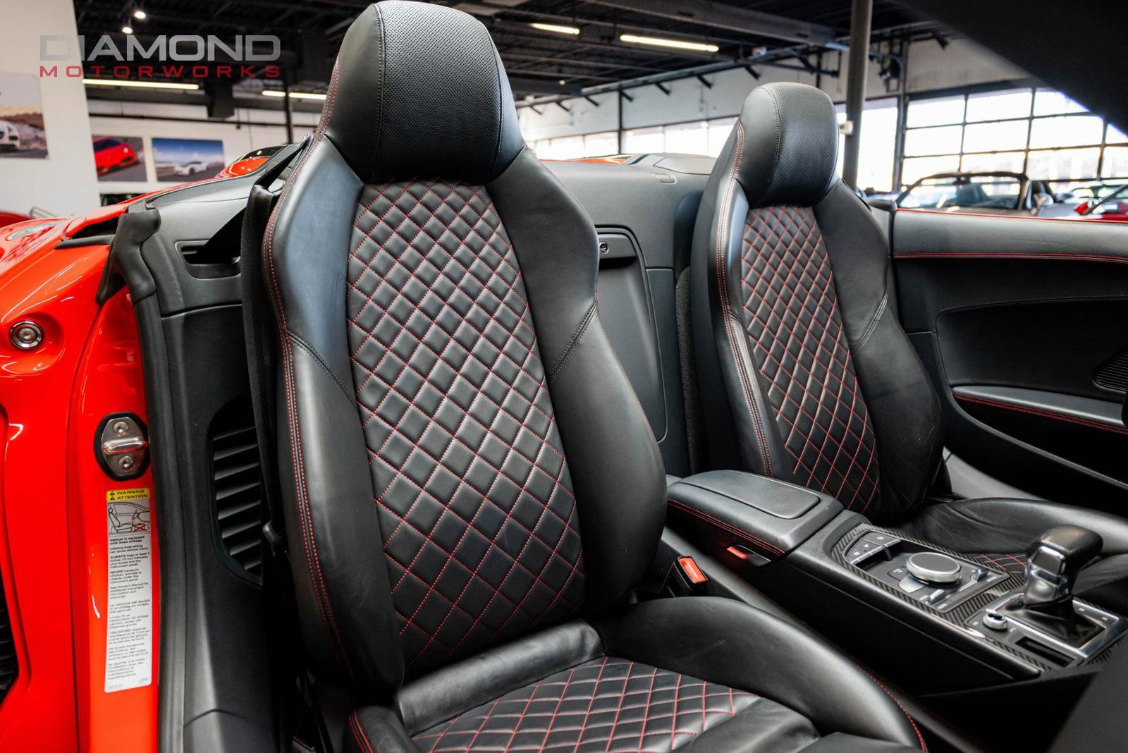 Used 2018 Audi R8 V10 w/ Carbon Exterior Package image 79