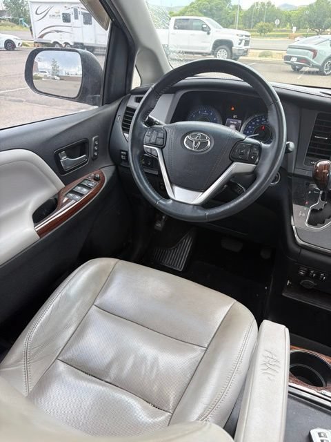 Used 2015 Toyota Sienna Limited AWD/4WD image 13
