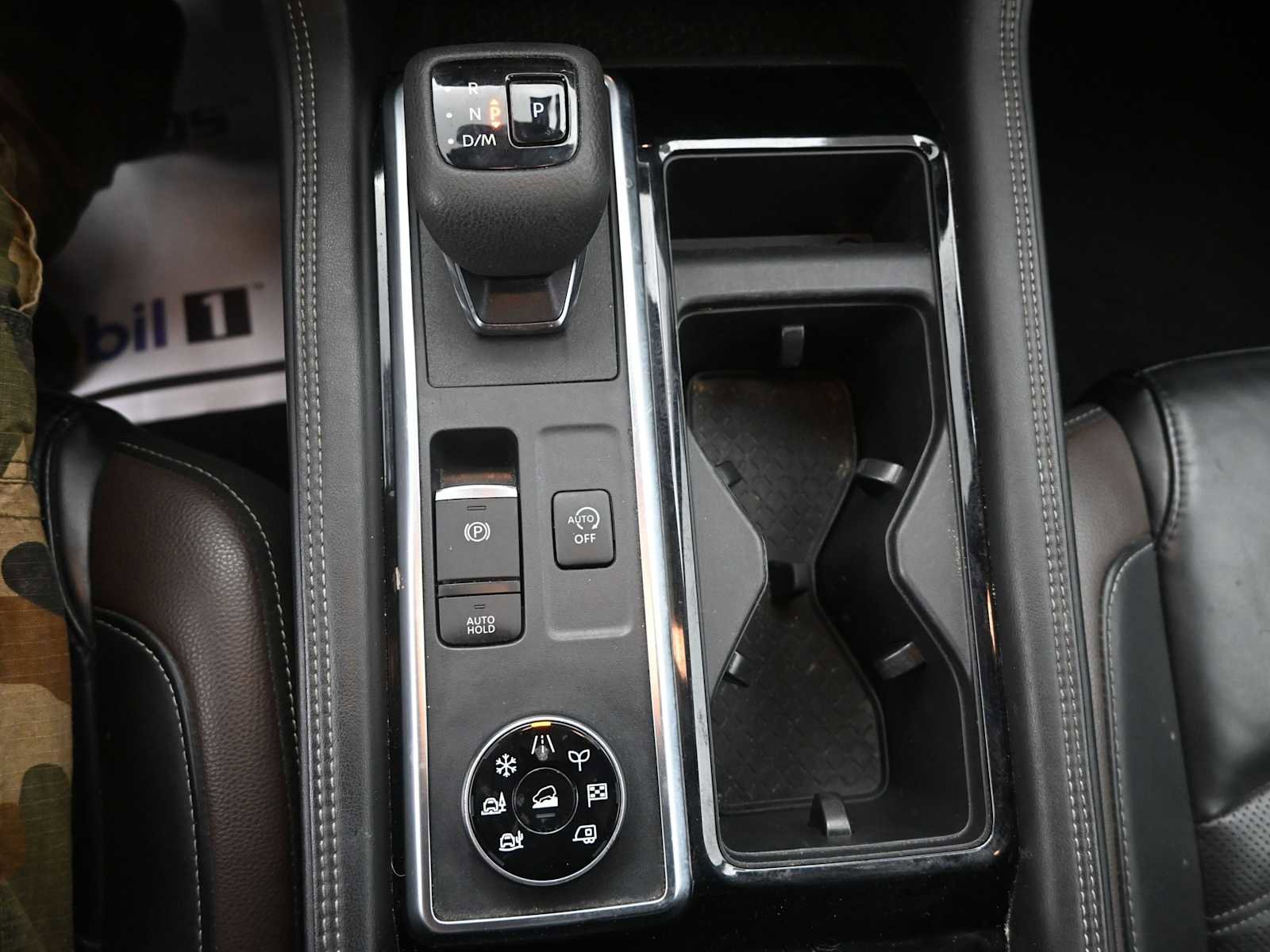 Used 2023 Nissan Pathfinder Platinum w/ Cargo Package image 16