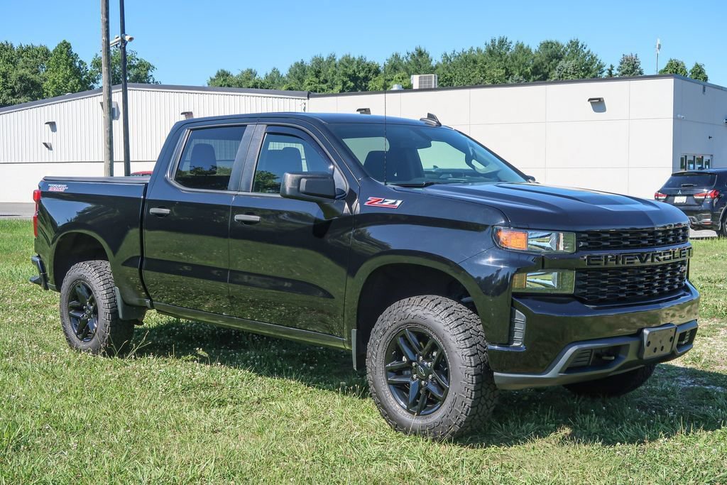 Used 2021 Chevrolet Silverado 1500 Custom Trail Boss w/ Midnight Edition AWD/4WD image 7