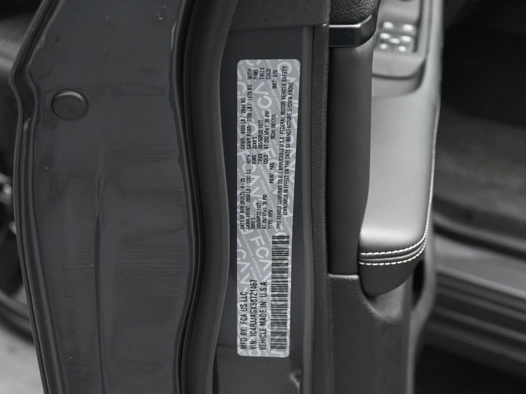 New 2025 Jeep Grand Cherokee L Altitude image 19