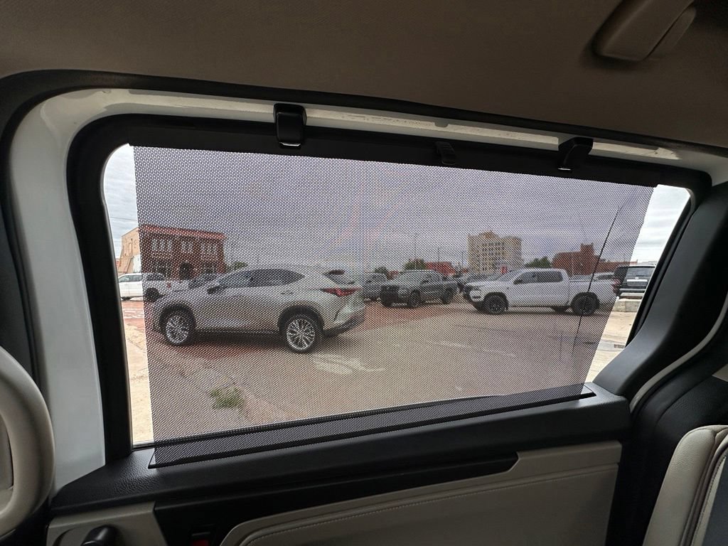 Used 2024 Honda Odyssey Elite image 18