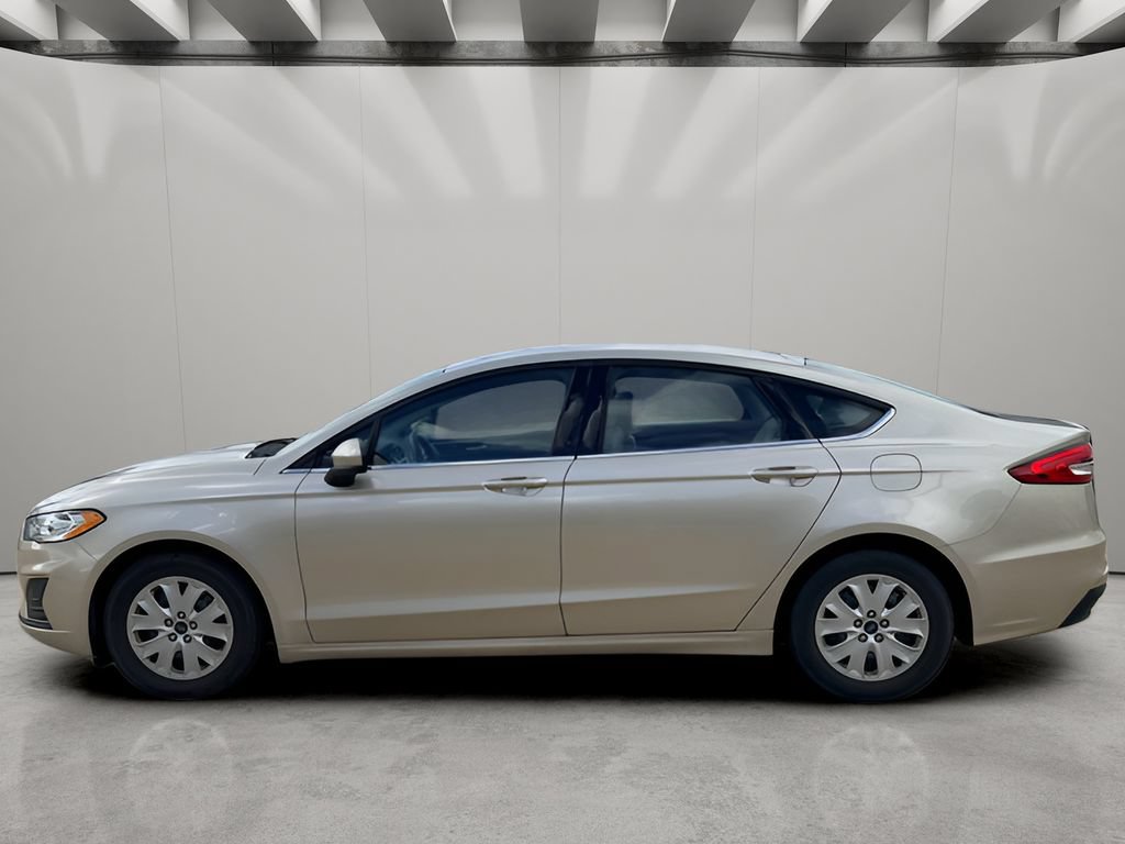 Used 2019 Ford Fusion S FWD image 2
