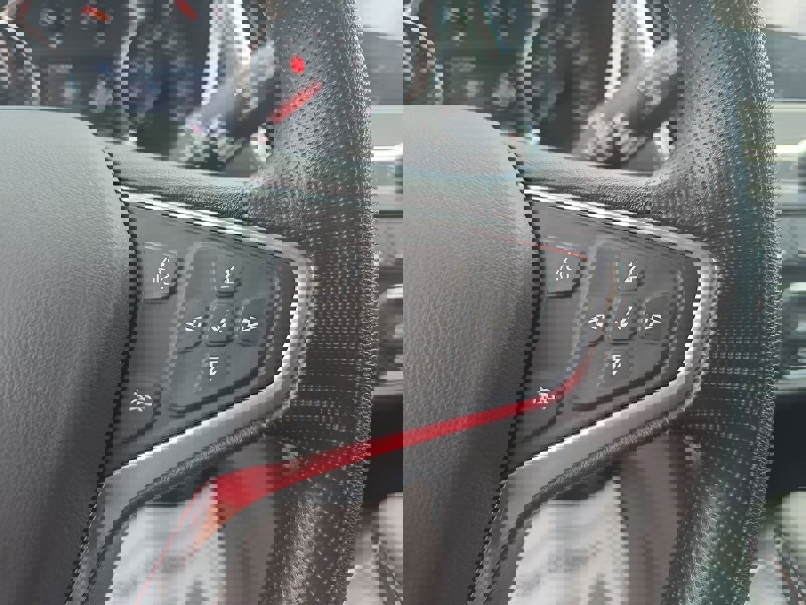 Used 2023 Chevrolet Equinox LT w/ LPO, Floor Liner Package image 19