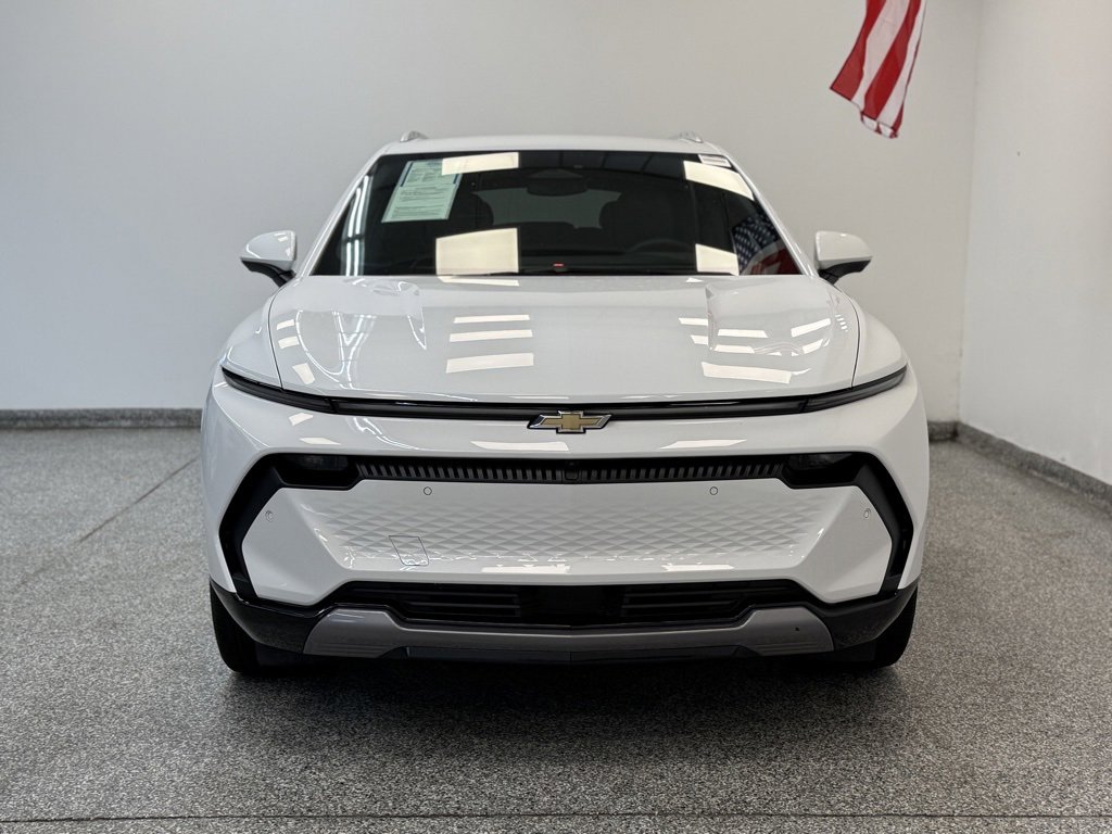 Used 2024 Chevrolet Equinox EV LT w/ Active Safety Package 3 image 2