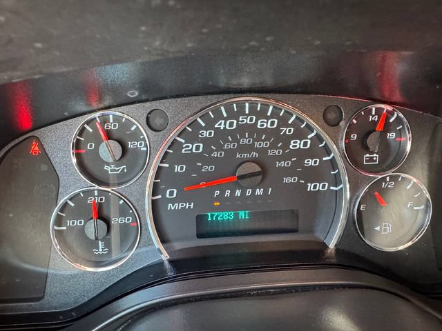 Used 2023 Chevrolet Express 2500 w/ Driver Convenience Package RWD image 16