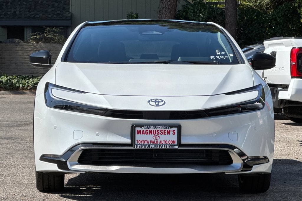 New 2026 Toyota Prius Plug-In Hybrid FWD image 3