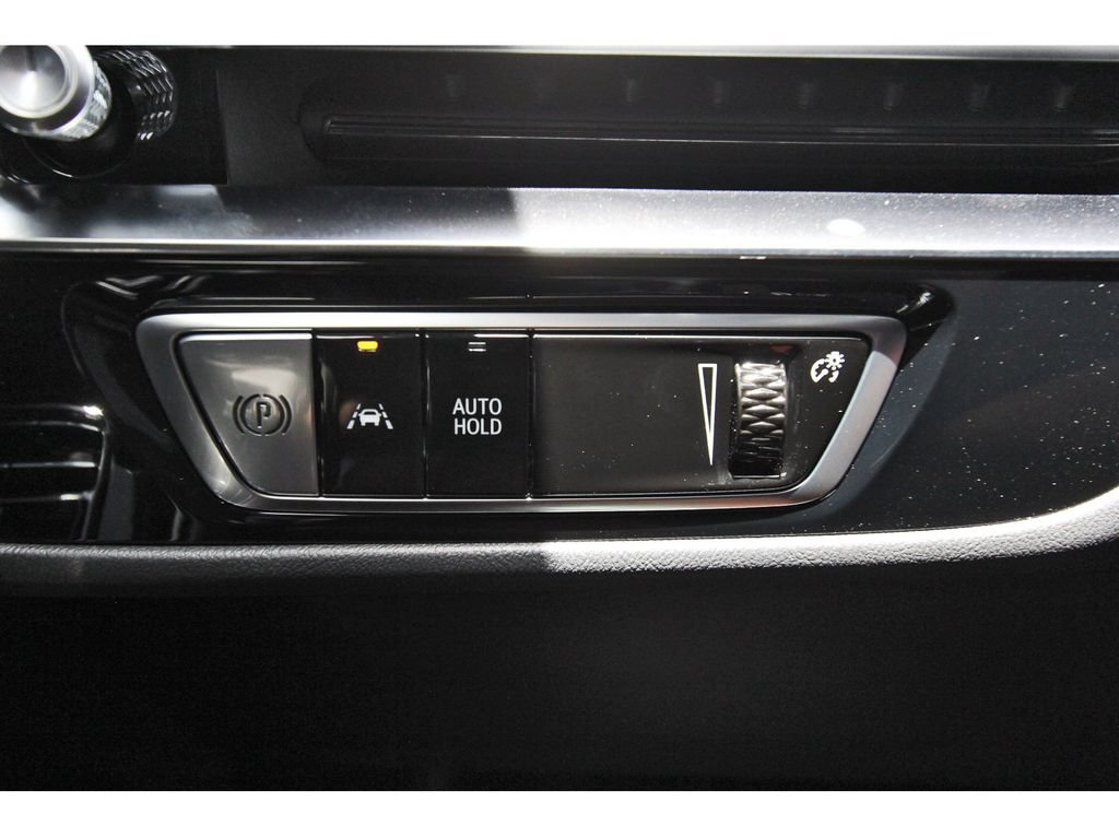 New 2027 Cadillac Lyriq Luxury AWD/4WD image 14