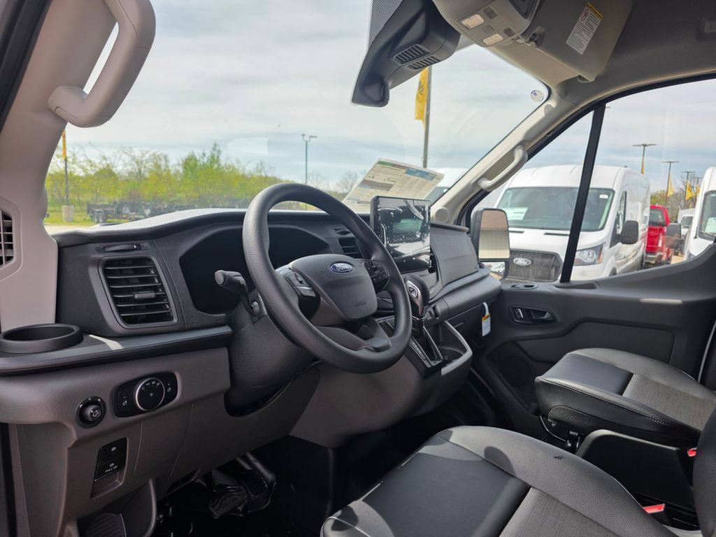 New 2026 Ford Transit 250 148 Medium Roof w/ Load Area Protection Package RWD image 29