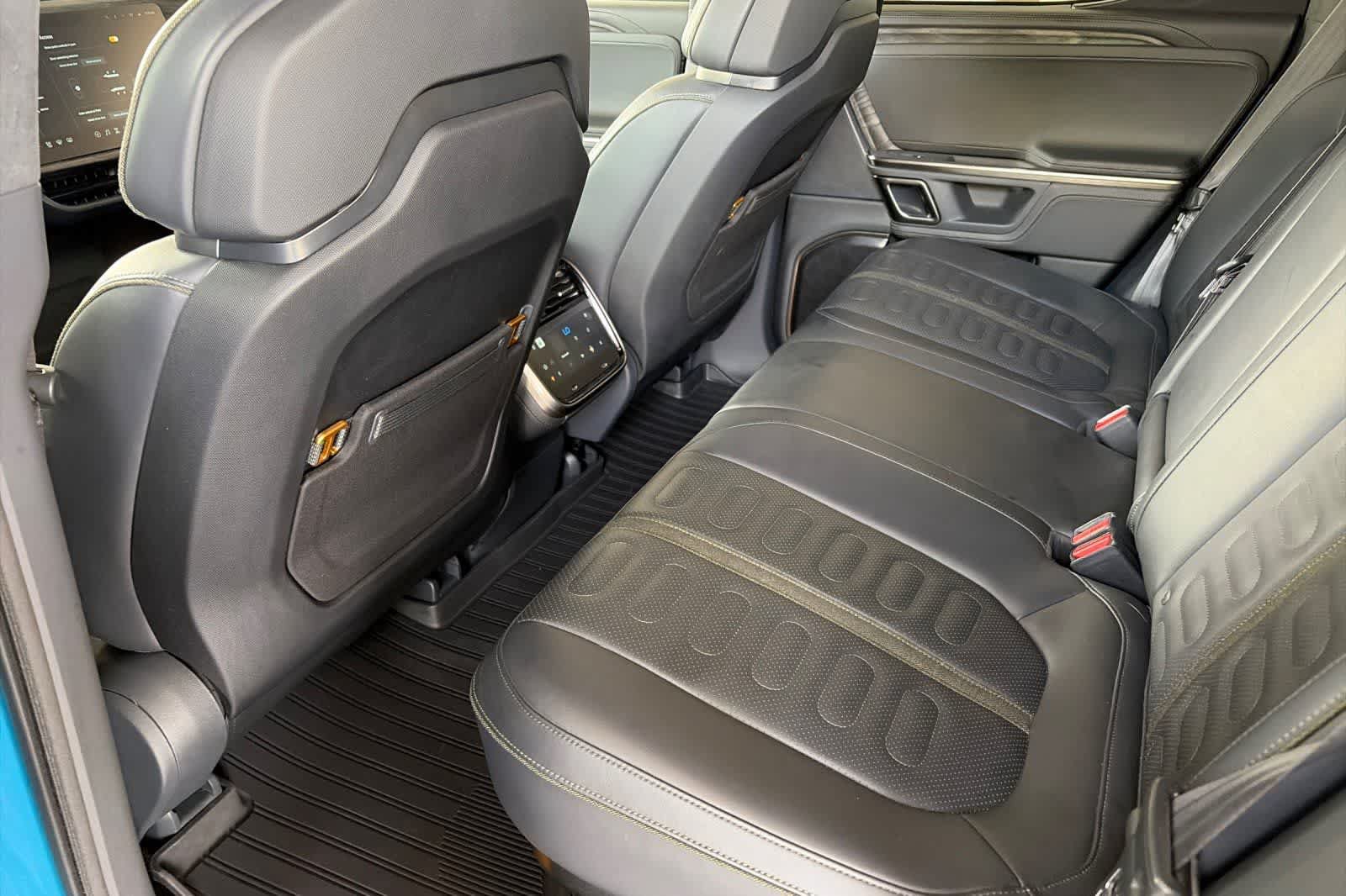 Used 2022 Rivian R1T Launch Edition AWD/4WD image 4