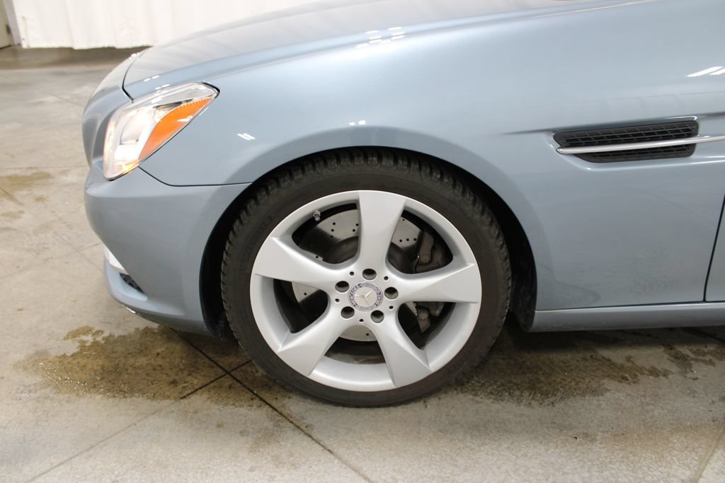 Used 2012 Mercedes-Benz SLK 350 image 29