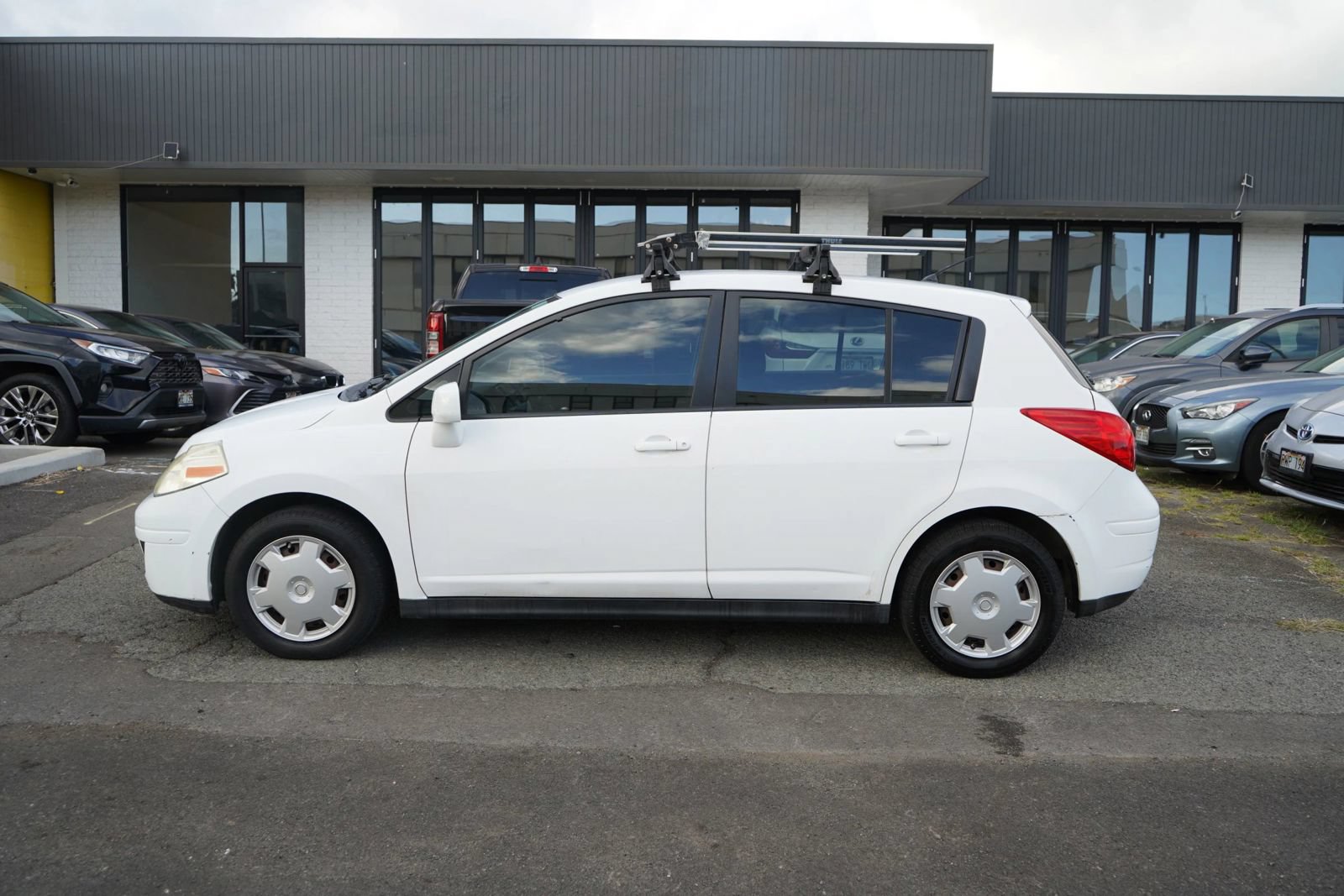 Used 2008 Nissan Versa 1.8 S FWD image 2