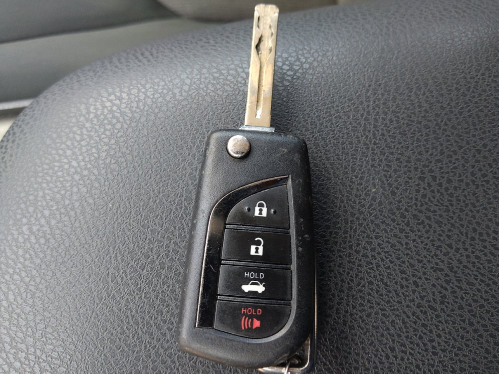 Used 2023 Toyota Camry LE FWD image 32