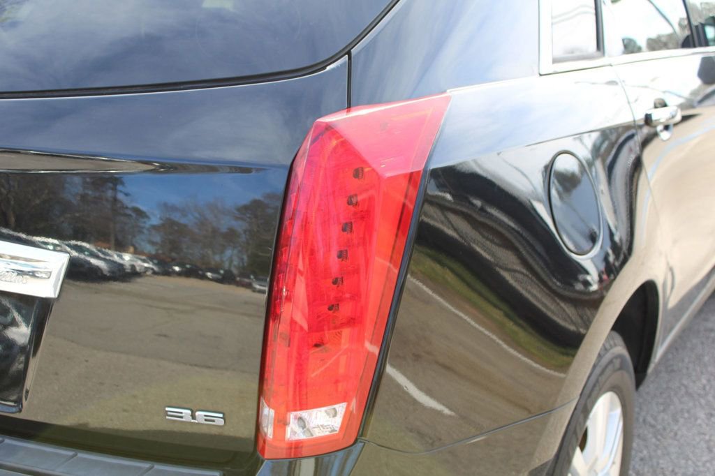 Used 2016 Cadillac SRX Luxury w/ Driver Awareness Package image 20