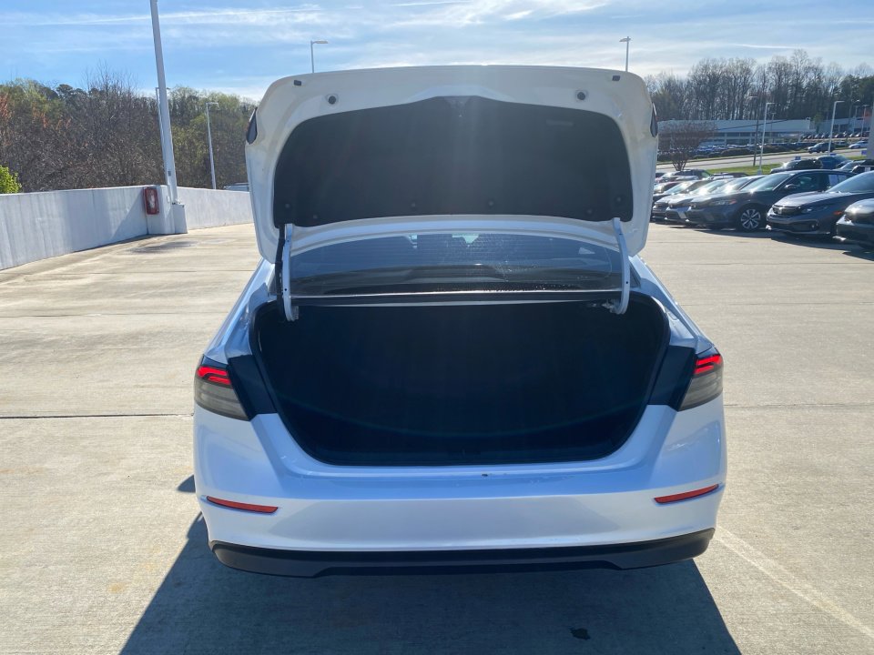 Certified 2023 Honda Accord LX image 18