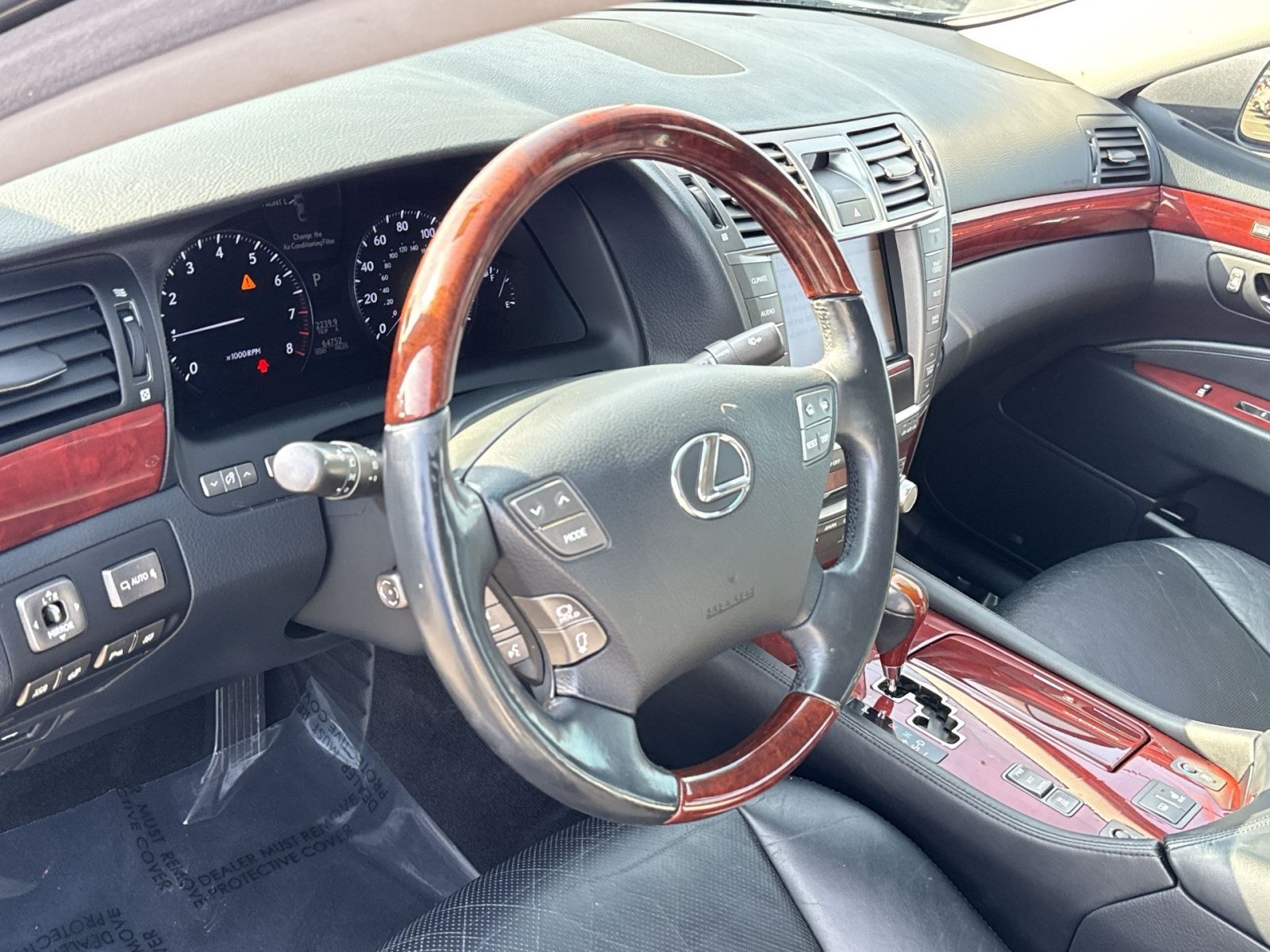 Used 2011 Lexus LS 460 w/ Luxury Value Edition RWD image 16