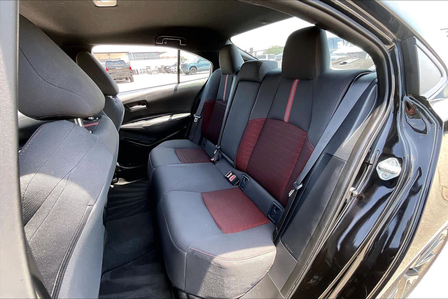 Used 2025 Toyota Corolla SE FWD image 19