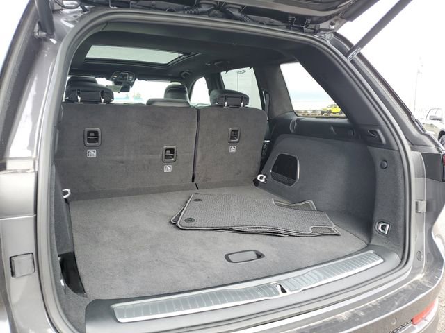 New 2026 Jeep Grand Cherokee Summit w/ Obsidian Package image 17