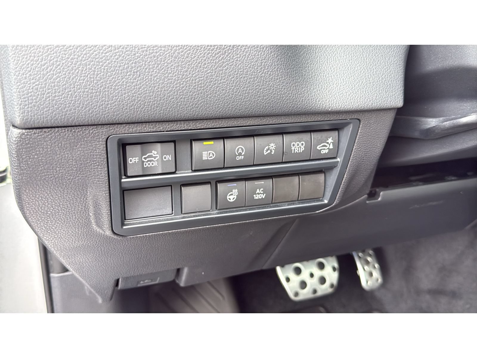 Used 2024 Toyota Tundra Limited w/ TRD Off-Road Package AWD/4WD image 15