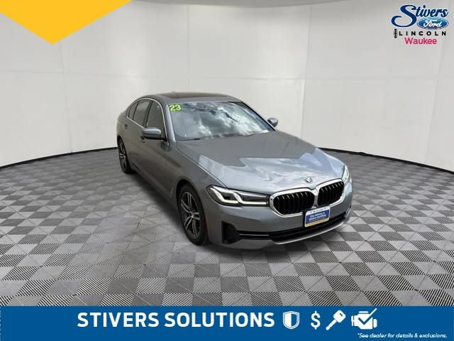 Used 2023 BMW 530i xDrive w/ Premium Package AWD/4WD image 3