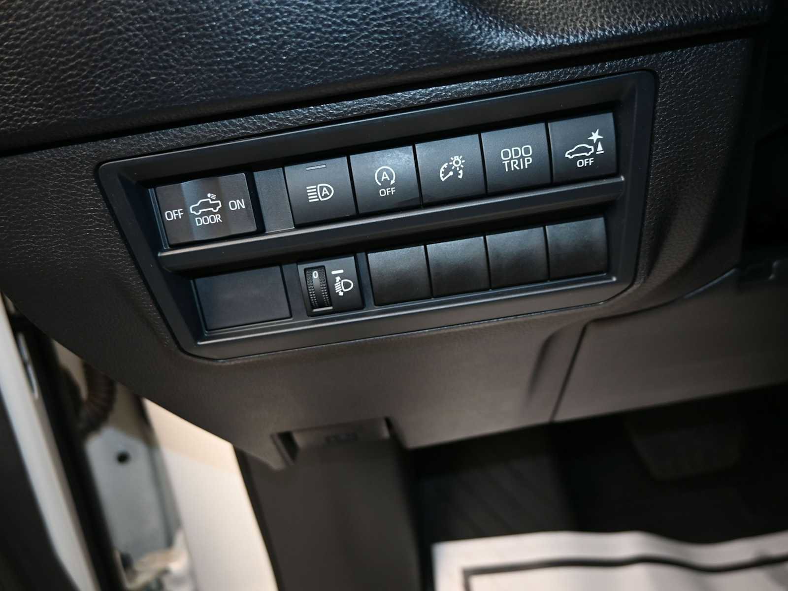Used 2025 Toyota Tundra SR5 AWD/4WD image 7
