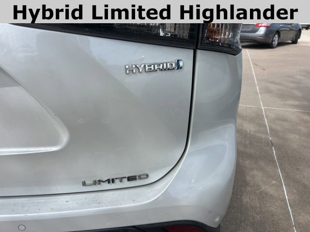 Used 2023 Toyota Highlander Limited image 3