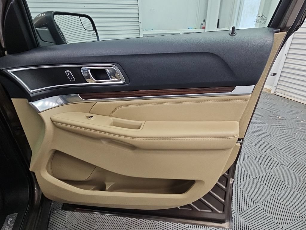 Used 2016 Ford Explorer Limited FWD image 41