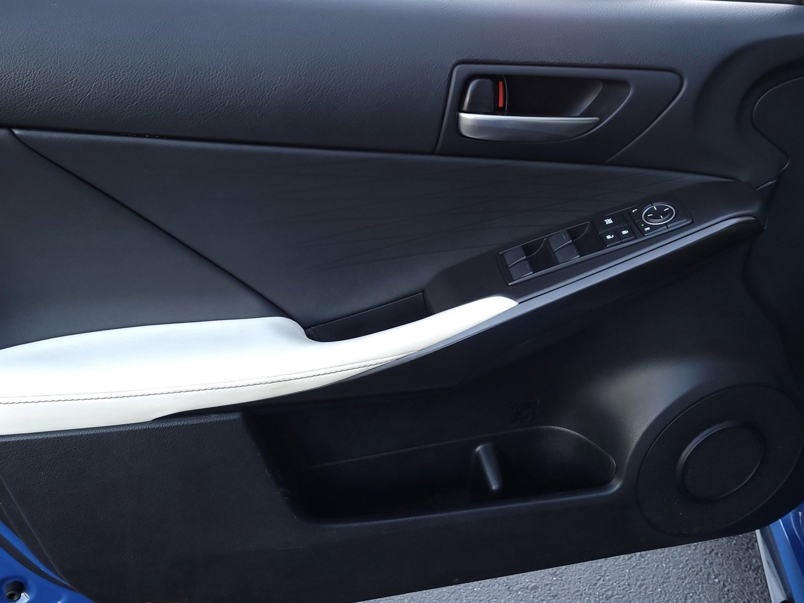 Used 2022 Lexus IS 350 F Sport image 10