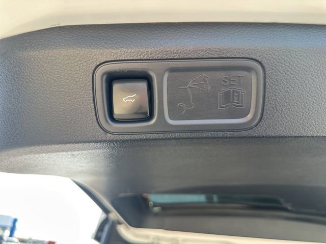 Used 2024 Ford Expedition Max XLT image 25