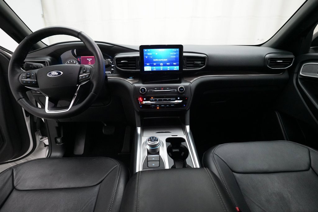 Used 2020 Ford Explorer Limited w/ Class III Trailer Tow Package image 5