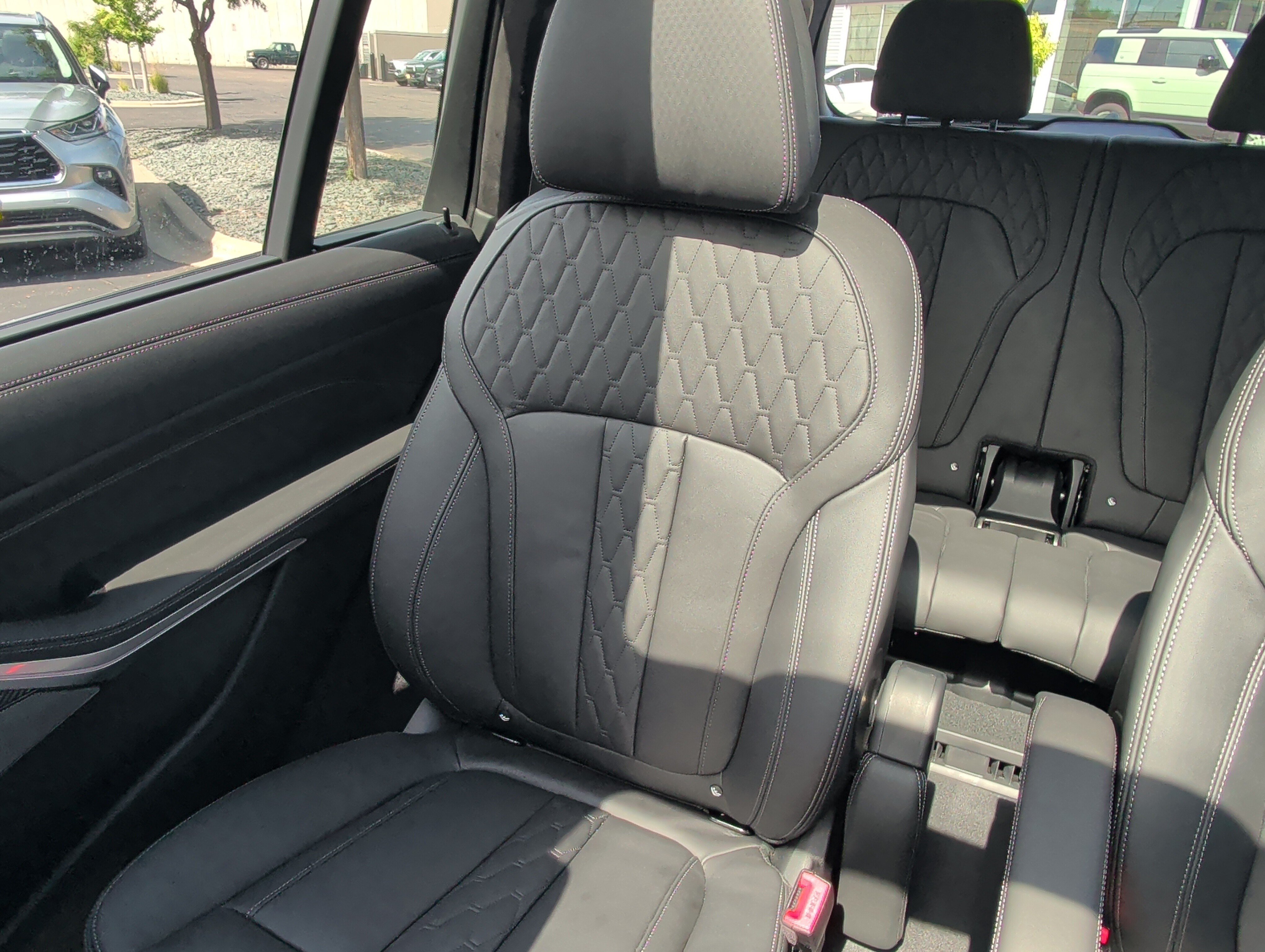 Used 2024 BMW X7 M60i w/ Executive Package AWD/4WD image 12