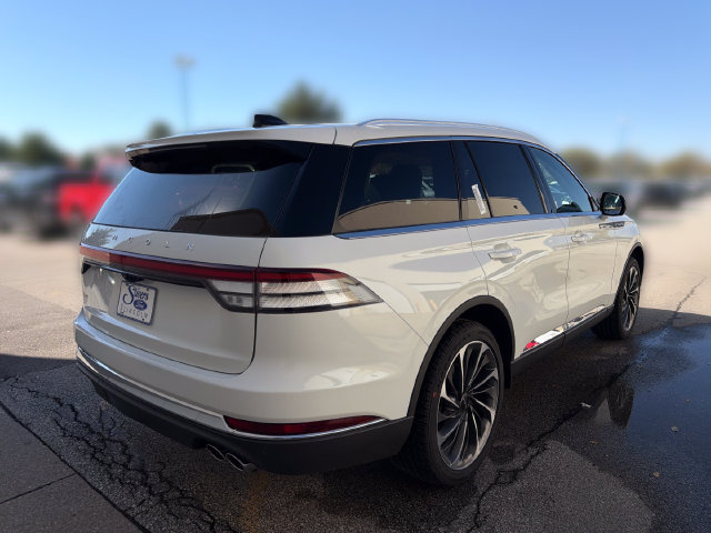 New 2027 Lincoln Aviator Reserve AWD/4WD image 6