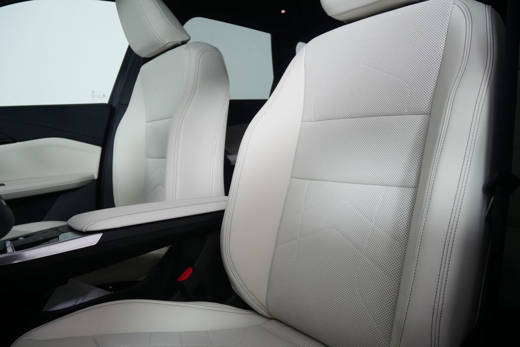 Used 2026 BMW X1 xDrive28i w/ Technology Package image 11