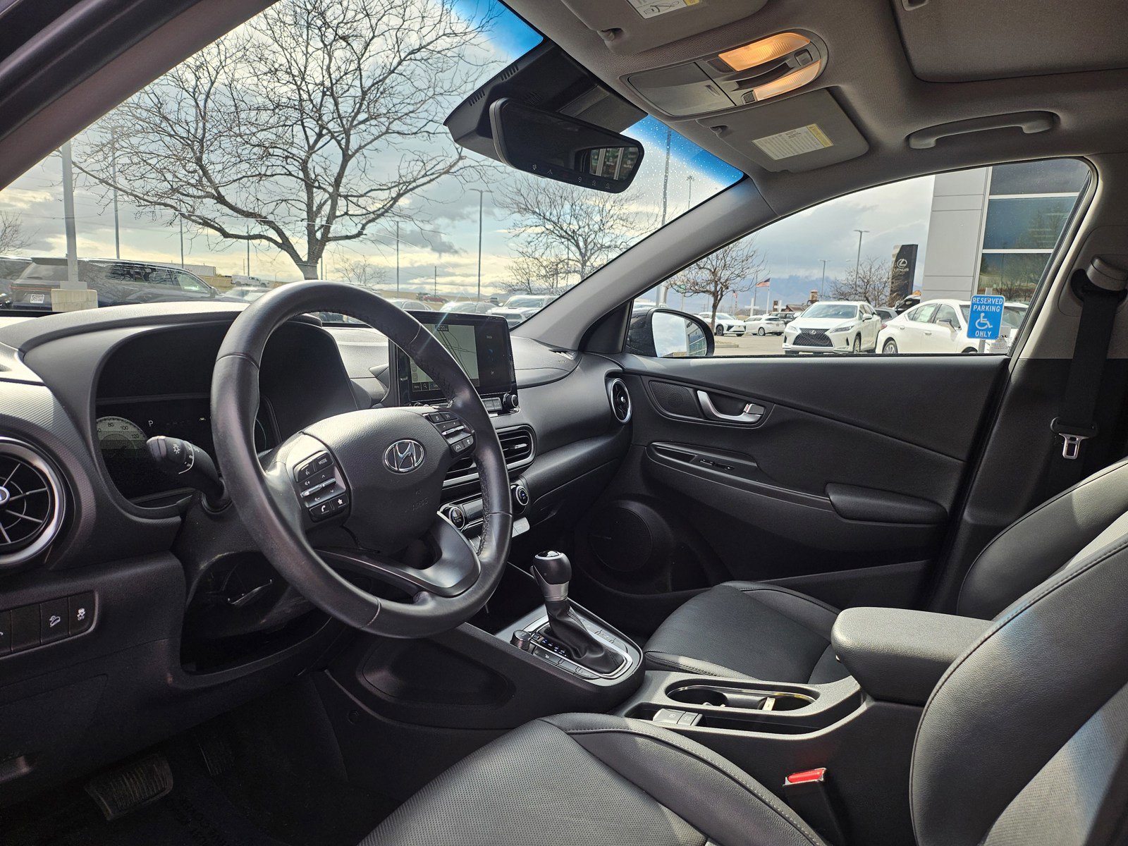 Used 2022 Hyundai Kona Limited w/ Cargo Package image 10