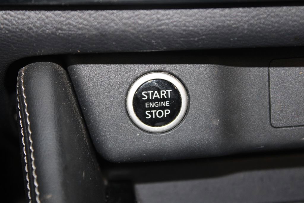 Used 2023 Nissan Rogue SL FWD image 39