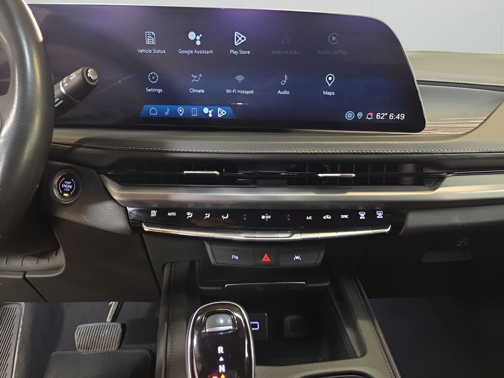 Used 2024 Cadillac XT4 Premium Luxury image 16