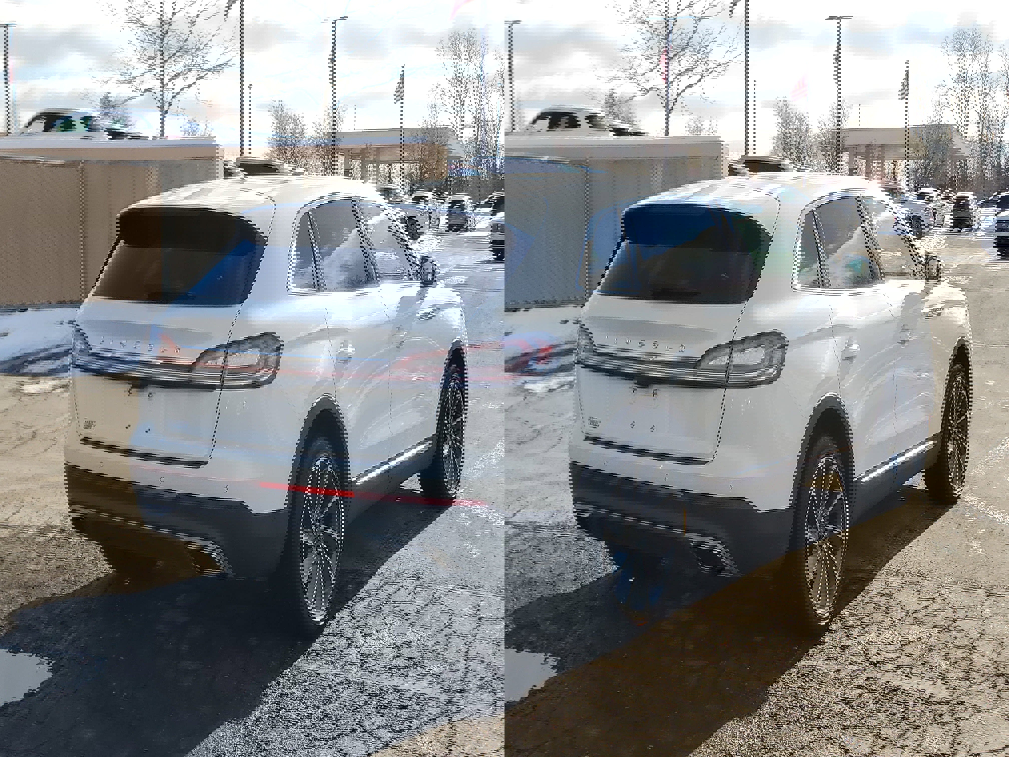 Certified 2023 Lincoln Nautilus Reserve w/ Equipment Group 202A image 6