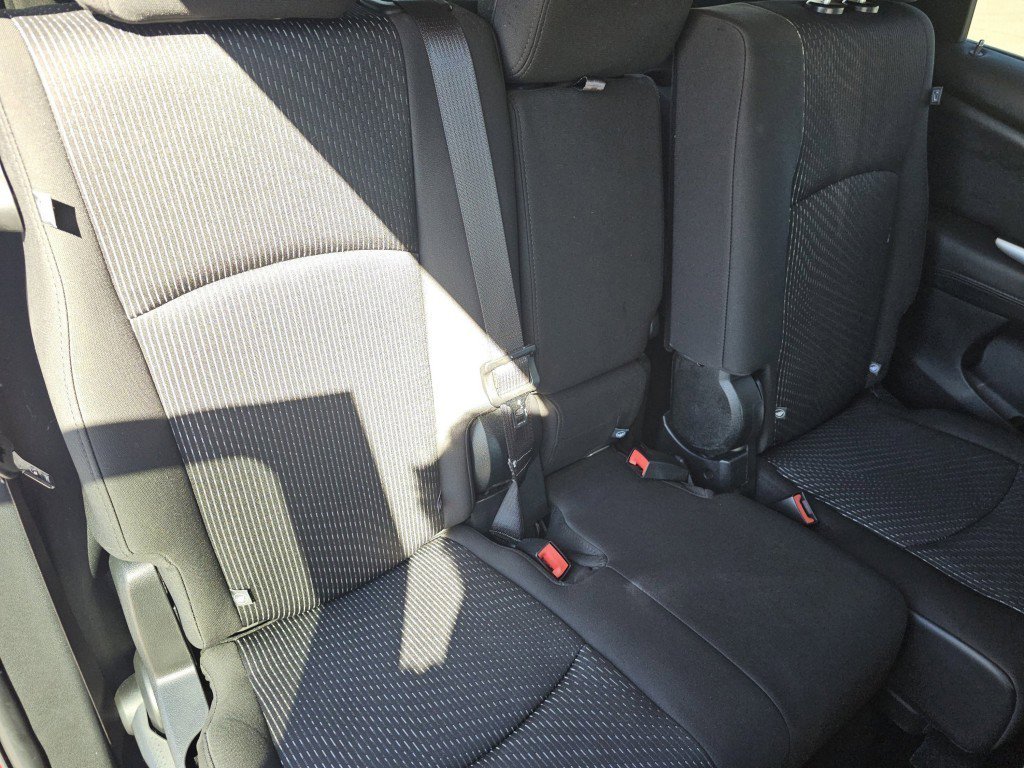 Used 2017 Dodge Journey SE w/ Flexible Seating Group image 25