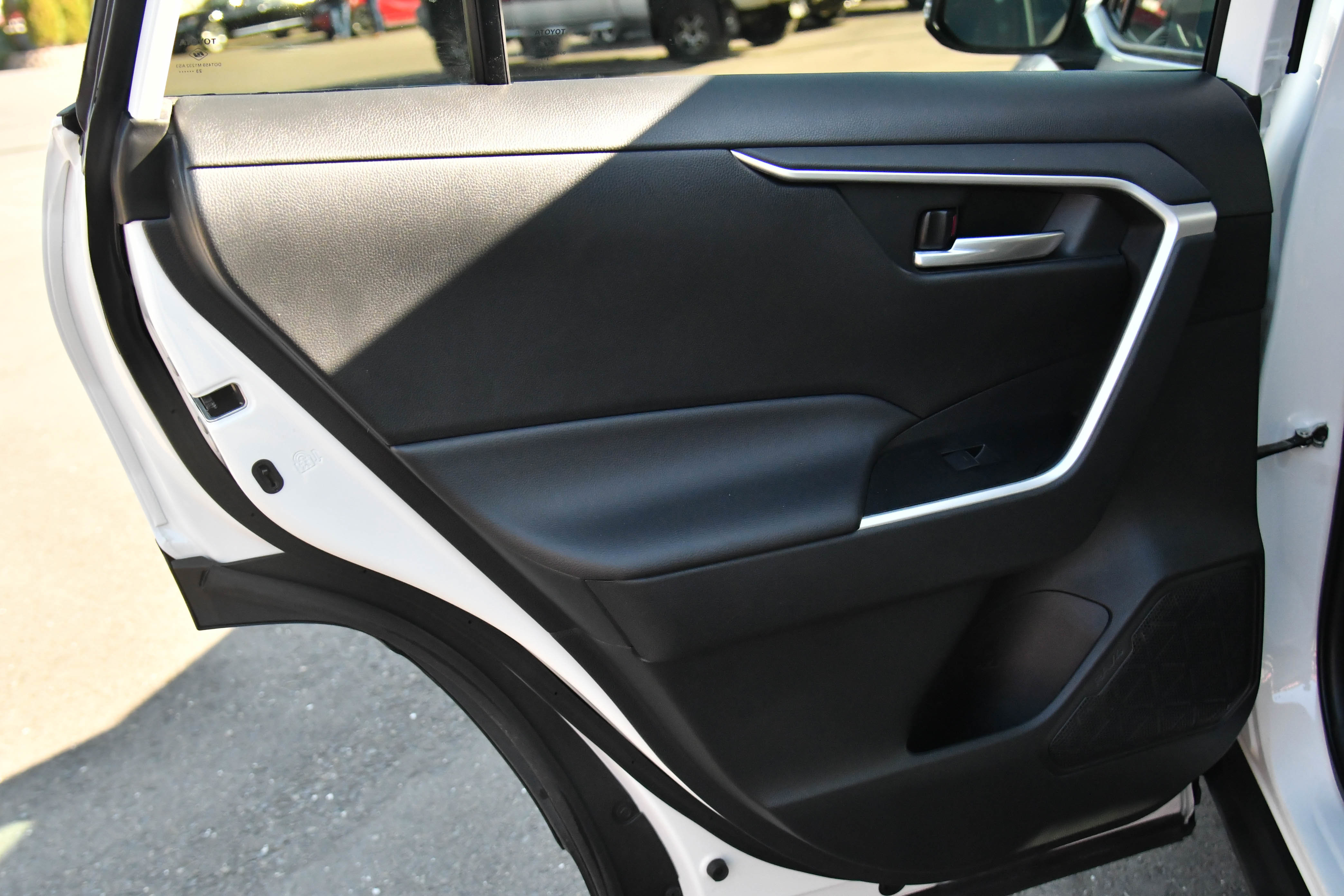 Used 2024 Toyota RAV4 XLE image 35