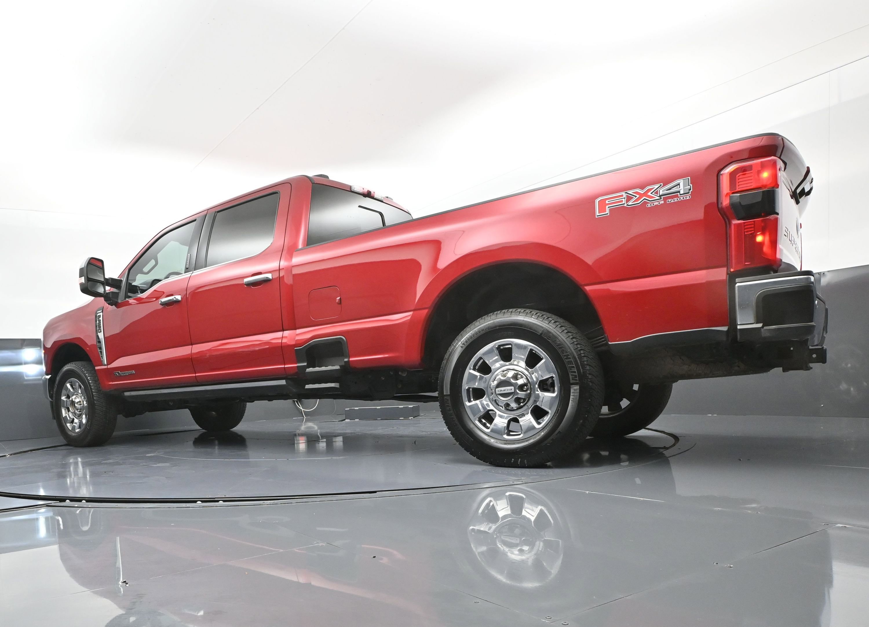 Used 2024 Ford F350 Lariat w/ Lariat Ultimate Package image 31