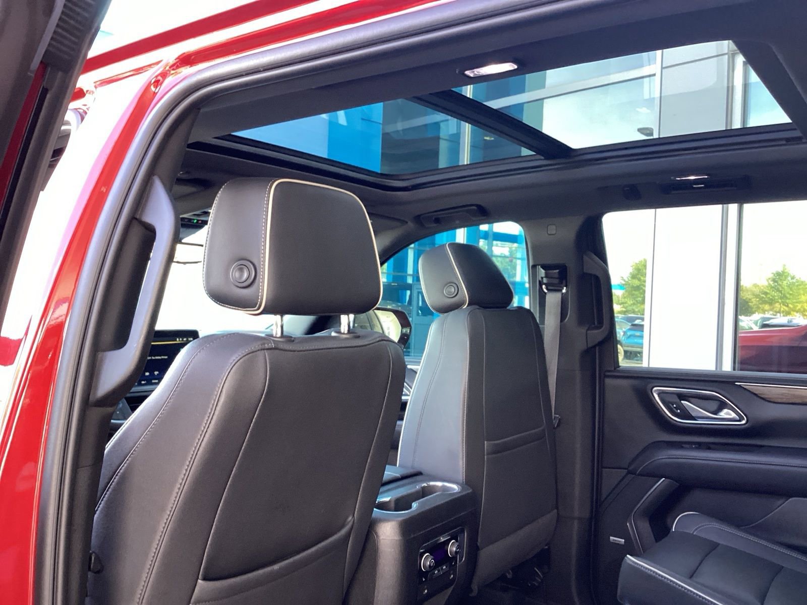 Used 2023 Chevrolet Tahoe Premier image 13