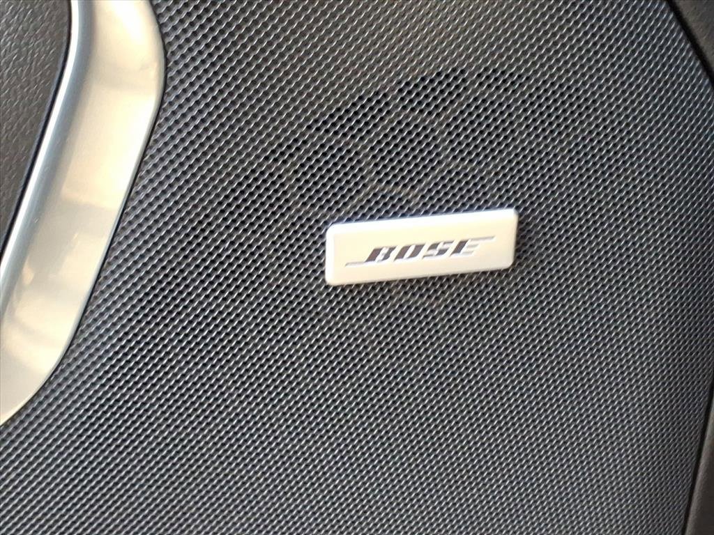 Used 2023 Chevrolet Suburban Premier image 13