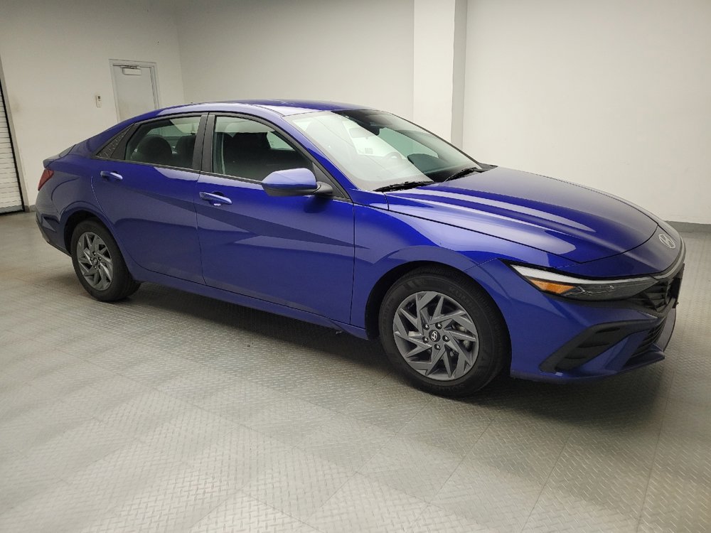Used 2024 Hyundai Elantra SEL FWD image 11