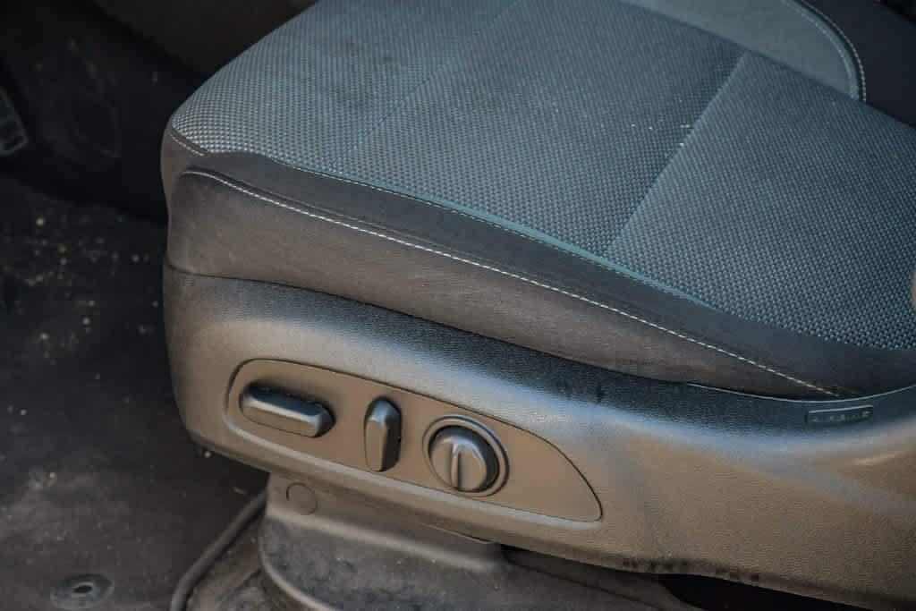 Used 2019 Chevrolet Traverse LT FWD image 26