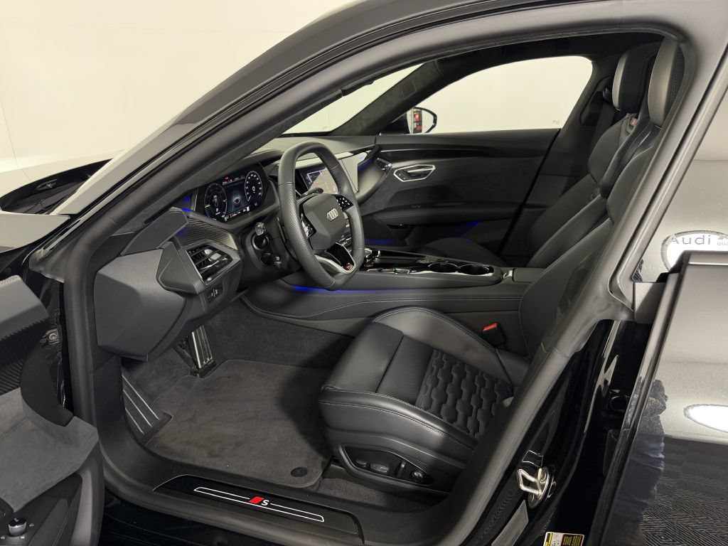 Used 2025 Audi S e-tron GT Prestige w/ Prestige Package AWD/4WD image 16