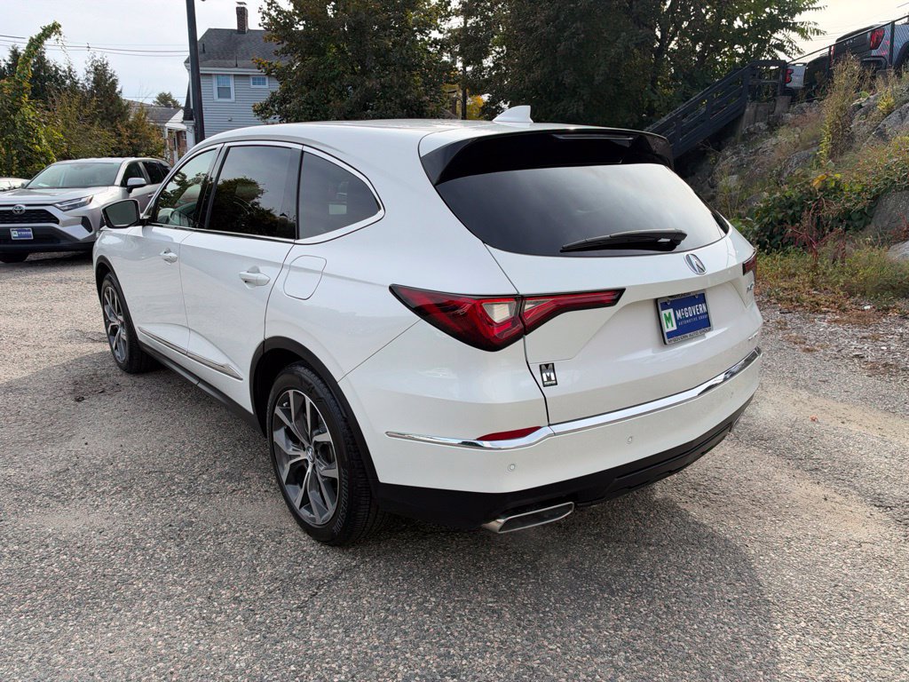 Used 2024 Acura MDX w/ Technology Package AWD/4WD image 3
