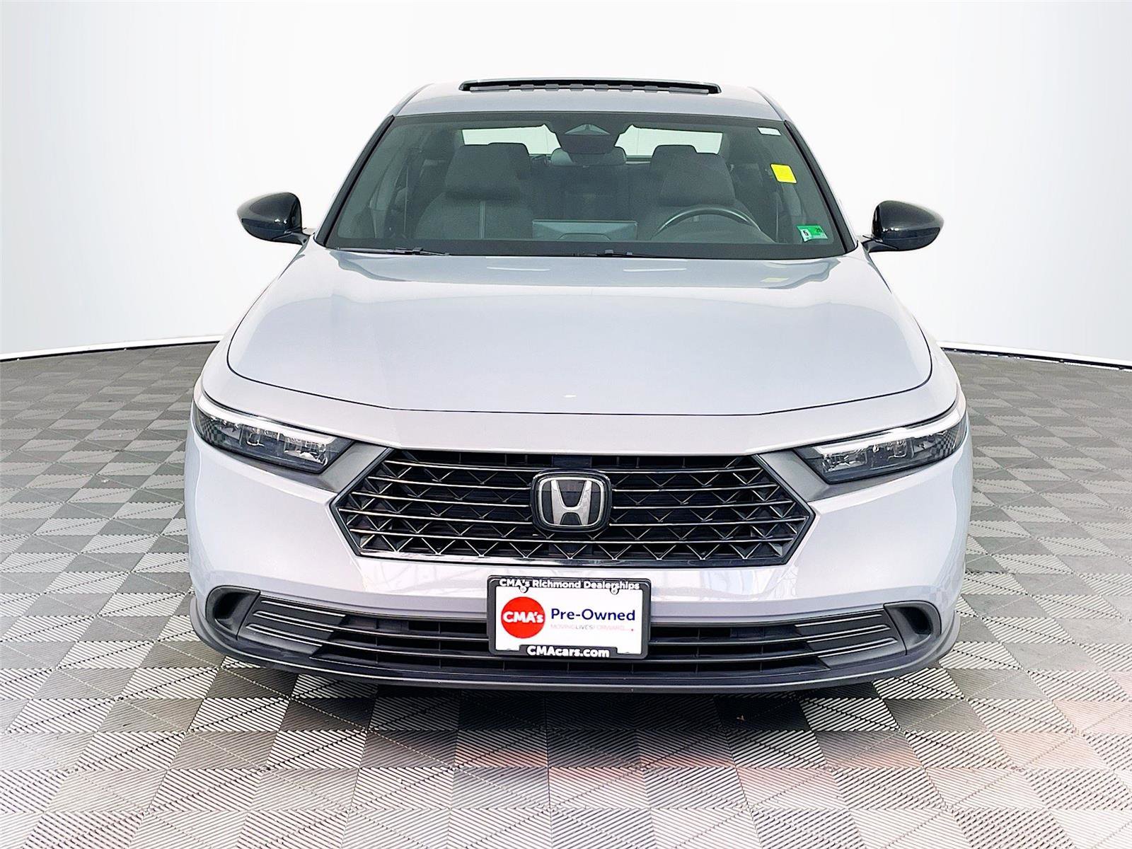 Used 2023 Honda Accord Sport image 2
